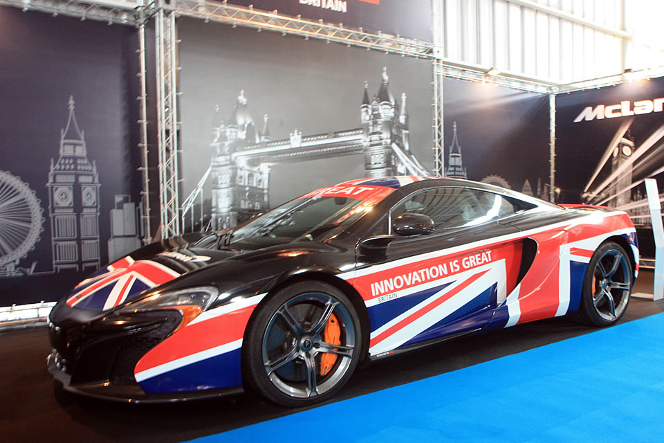 New McLaren 12C in GREAT campaign colours