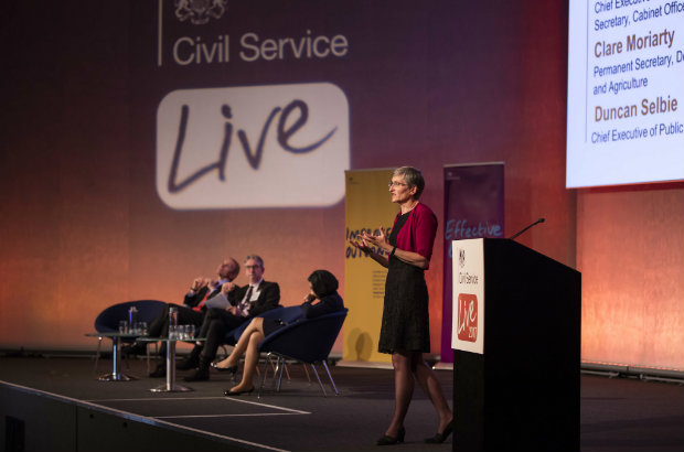 Clare Moriarty presents on effective leadership at Civil Service Live
