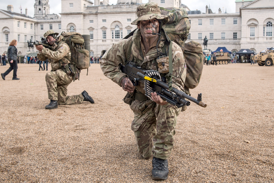 Reservists on Horse Guards Parade, Whitehall. The Reserves recruitment event at Horse Guards Parade involved hundreds of soldiers, sailors and airmen from 17 different London-based units. They were all at the iconic venue to remind Londoners of the huge benefits of signing up to the Reserves to serve your country in an exciting and fulfilling second career. Image by Sergeant Adrian Harlen